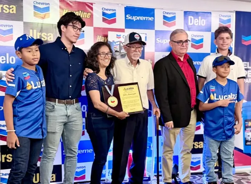 Homenaje y reconocimiento al gran Julito Montenegro