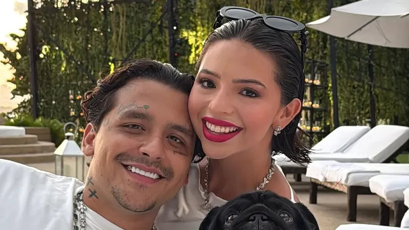 Christian Nodal y Angela Aguilar derrochan miel mientras se alistan para su aniversario