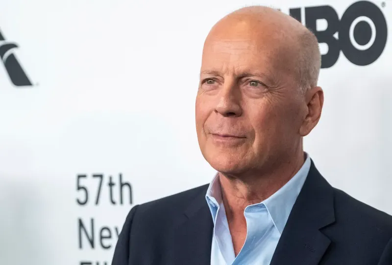 Así fue la reaparición de Bruce Willis en la boda de su hija Tallulah