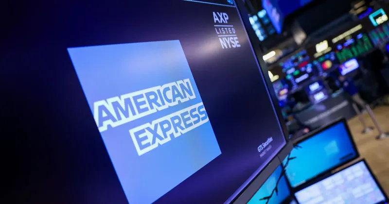 American Express cae pese a elevar su previsión de ganancias para 2026