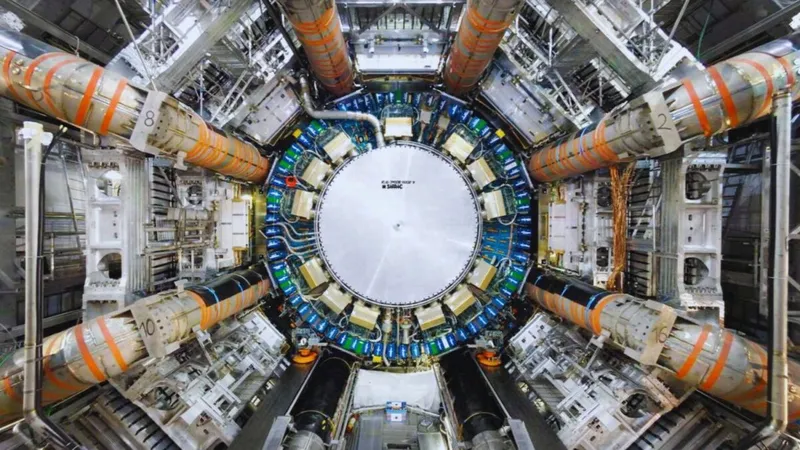 El CERN acaba de apagar el Gran Colisionador de Hadrones durante cuatro años para reconstruirlo desde dentro. Cuando vuelva en 2030, el LHC no será más rápido: será mucho más luminoso