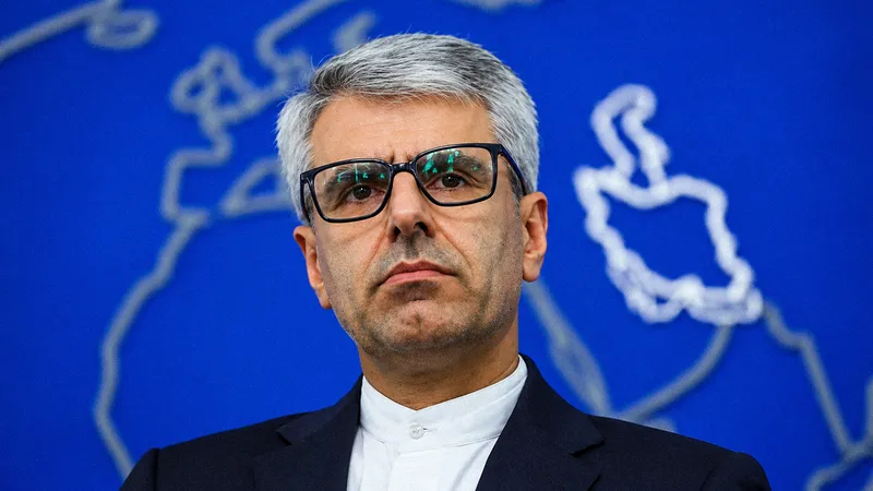 Irán exige levantar el bloqueo contra Yemen