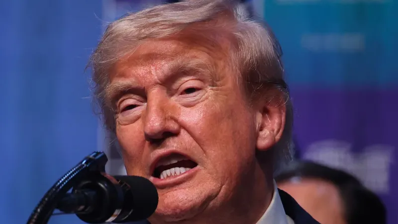 El gran escape de Trump en un carrito de catering tras amenaza en Turquía