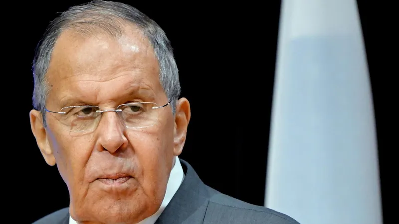 Rusia está dispuesta a negociar sobre Ucrania y nunca ha intentado complicar el proceso, subraya Lavrov