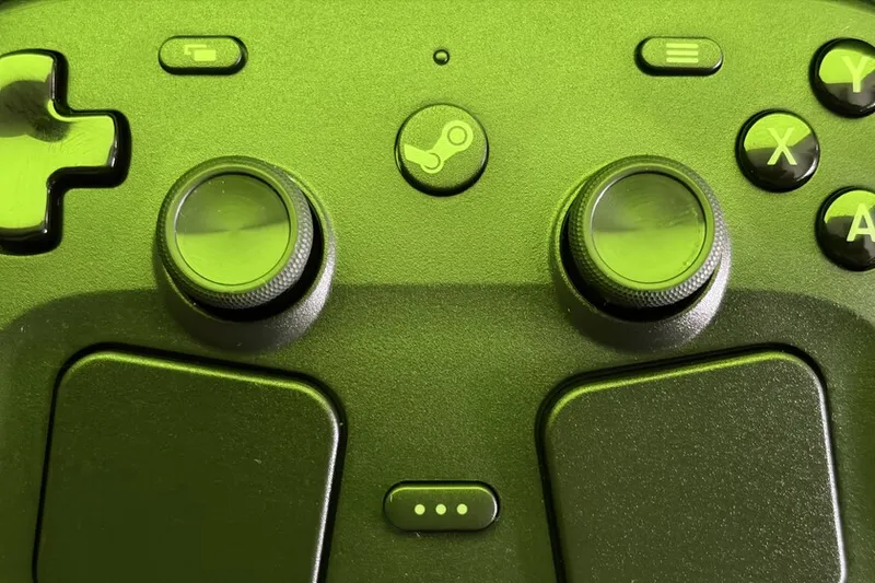 El nuevo Steam Controller es uno de los mejores mandos disponibles, pero solo si sabes lo que compras. Análisis