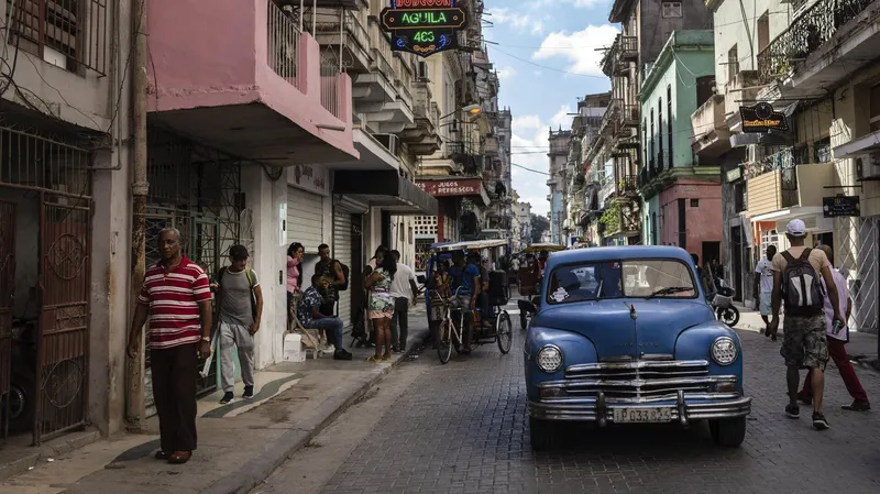 Las empresas rusas dispuestas a invertir en proyectos en Cuba, declara el vice primer ministro ruso