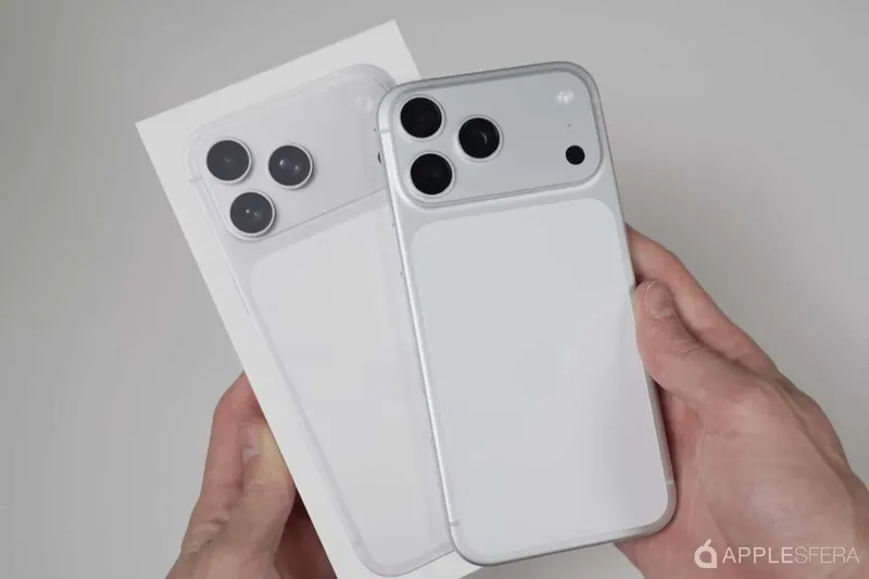 La psicología detrás de la caja de un iPhone. Hasta el olor es marketing ideado por Steve Jobs y Jony Ive