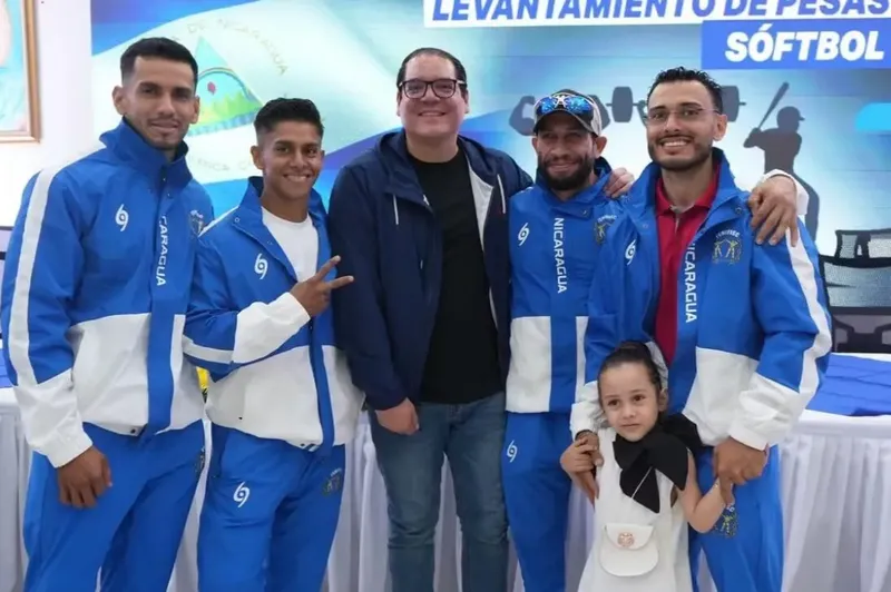 Abanderan a tres selecciones nacionales que competirán a nivel internacional