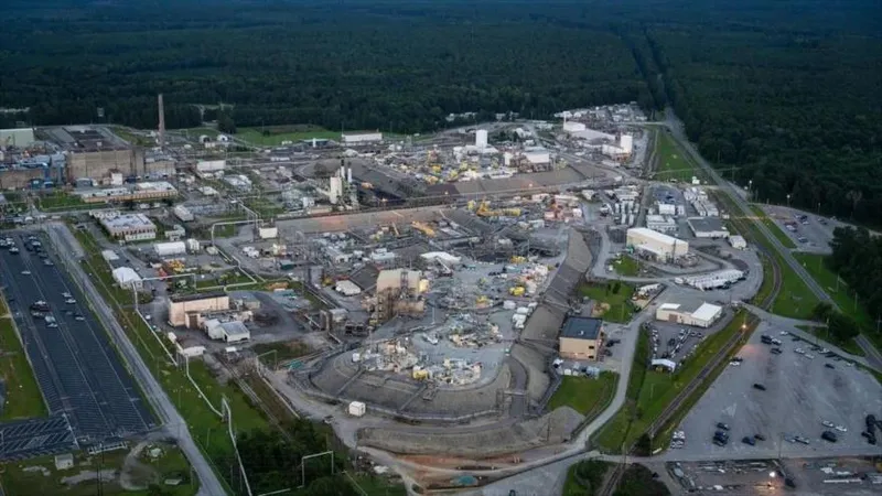 Incendio en planta nuclear de EEUU deja un herido y activa alerta radiactiva