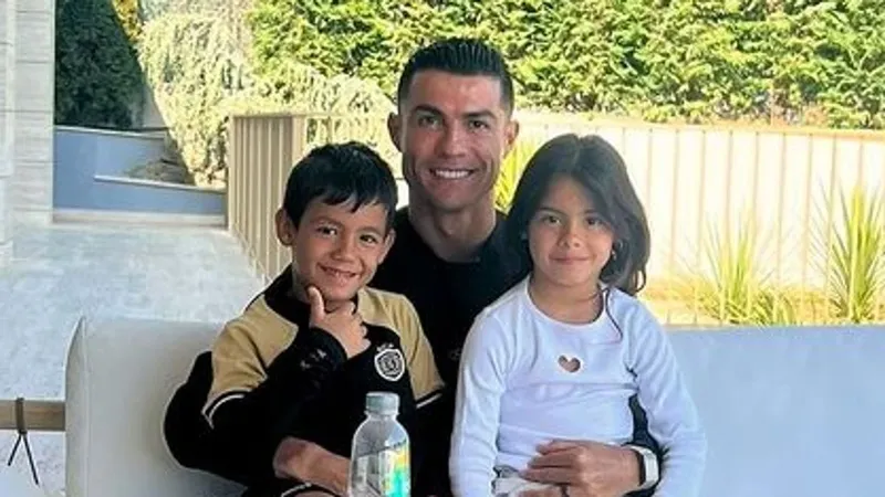 El dulce detalle de Cristiano Ronaldo para sus hijos Eva y Mateo antes de partir al Mundial 2026