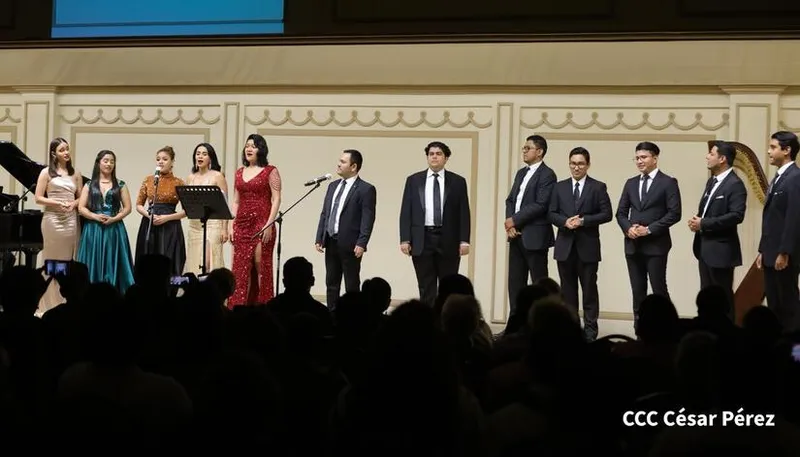INCANTO realiza concierto en homenaje a las madres nicaragüenses