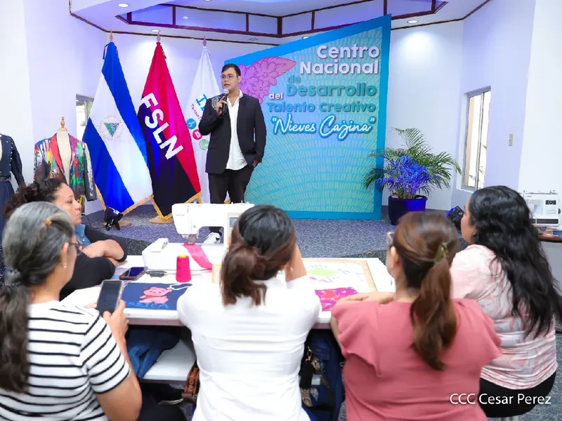 Diseñadores nicaragüenses impulsan la moda sostenible mediante transformación textil