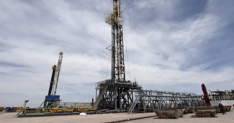 Santander y JPMorgan respaldarán financiación de proyecto de TGS en Vaca Muerta