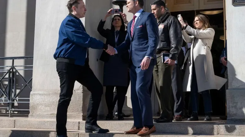 El Pentágono le acaba de dar a Elon Musk 120 días para pensar cómo serán las armas de las próximas guerras