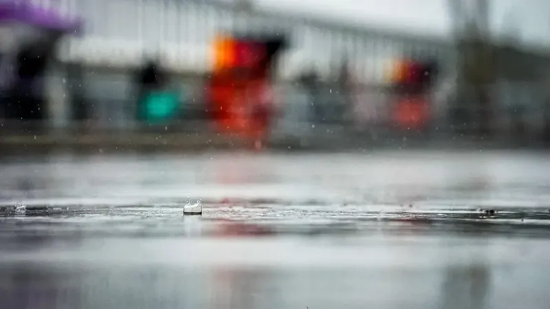 Se retrasa el programa de domingo de MotoGP por el temporal en Phillip Island