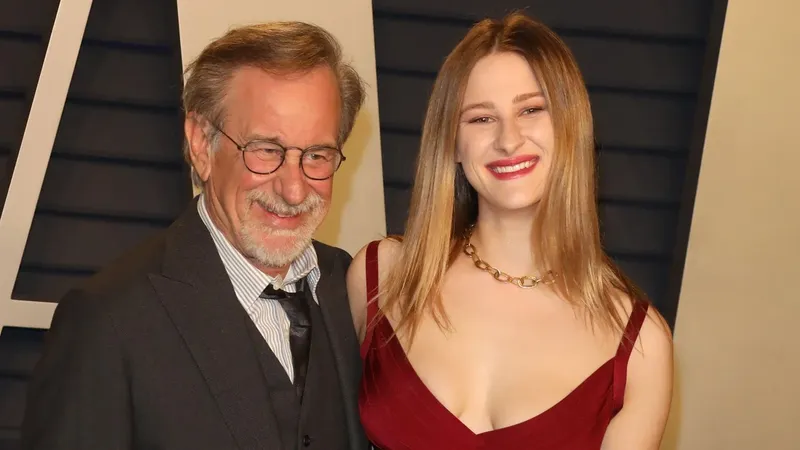 Destry Allyn, la ‘bebé’ de Steven Spielberg, se casa en una íntima boda en Los Hamptons