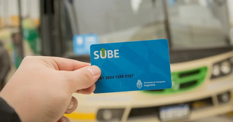 Gobierno de Milei aplica una suba del transporte público menor a la esperada