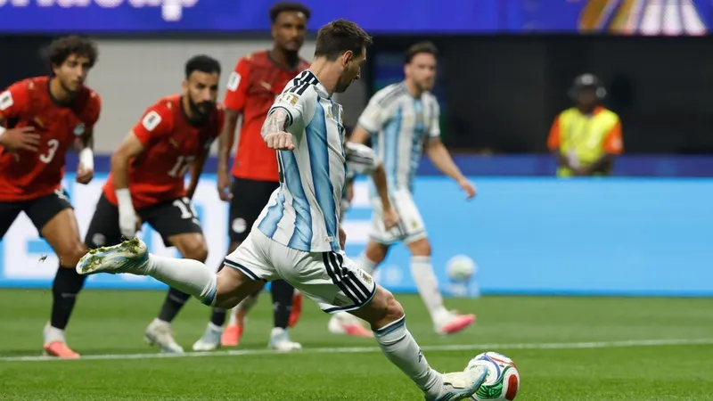 ¡Messi falla su segundo penalti en el Mundial!