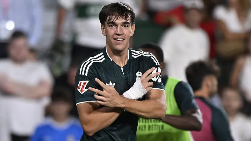 Carlos Espí vuelve a ser el gran salvador del Real Madrid