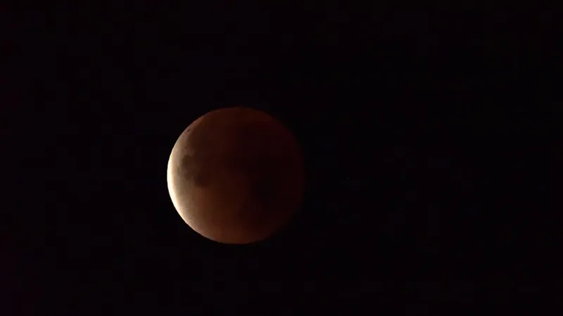 ¿A qué hora será el eclipse lunar en México hoy?