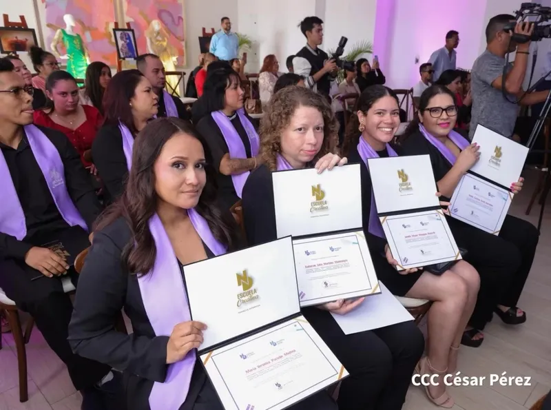 Se gradúan más de 25 profesionales de la Escuela Creativa de Nicaragua Diseña