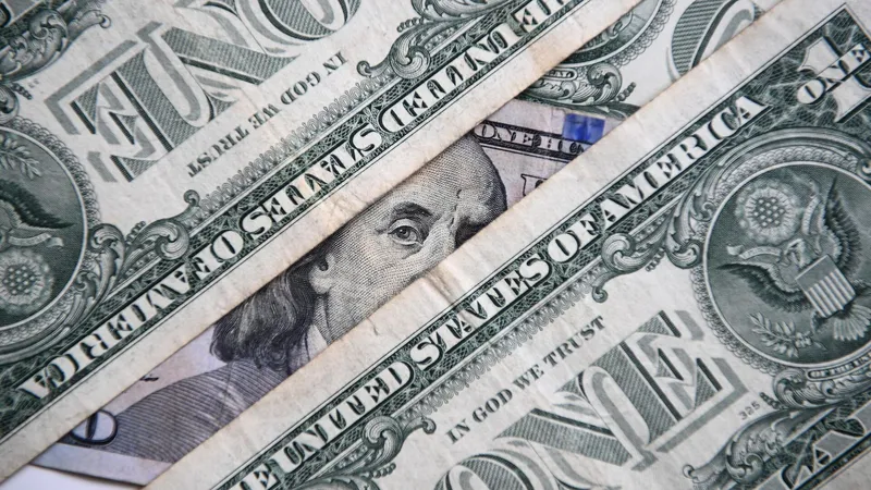El fiasco de EEUU en Irán podría suponer el fin del dólar como moneda mundial, advierten medios
