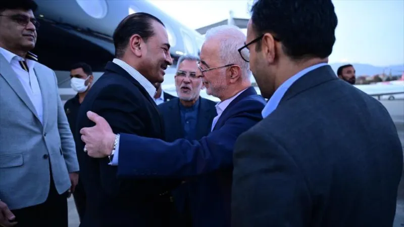 Jefe del Ejército paquistaní llega a Teherán en medio de mediación entre Irán y EEUU