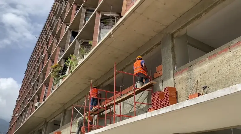 Más de 8.000 estructuras inspeccionadas a un mes del doble terremoto en Venezuela