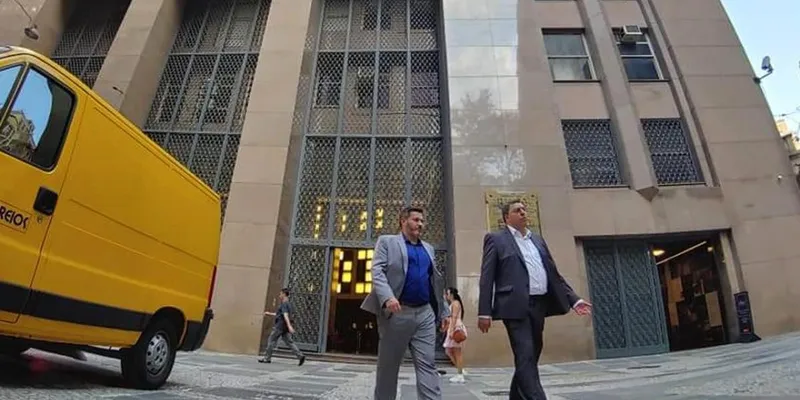 Inflación de Brasil desacelera en julio y vuelve al rango objetivo del Banco Central