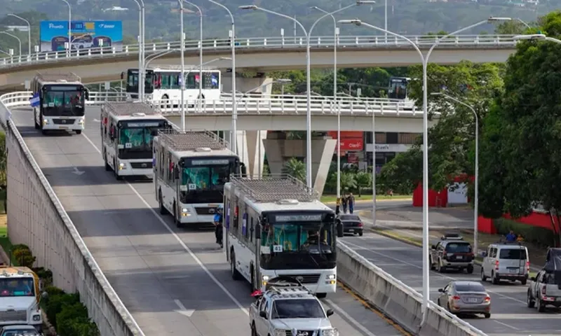 Nicaragua fortalece el transporte colectivo con nuevos autobuses chinos