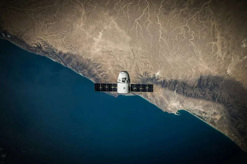 Elon Musk quiere resolver el problema energético de la IA en el espacio. El precio a pagar es quedarnos sin poder ver las estrellas