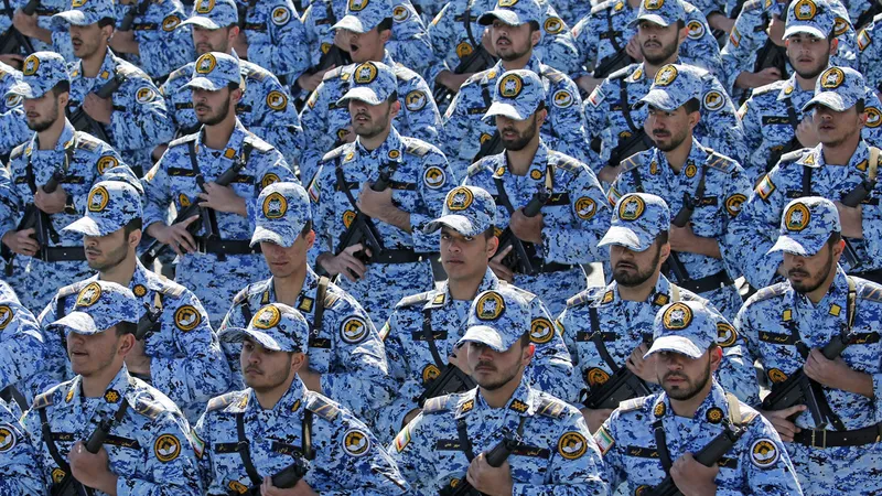 El Ejército de Irán promete una respuesta "rápida" ante cualquier violación del acuerdo con EE.UU.