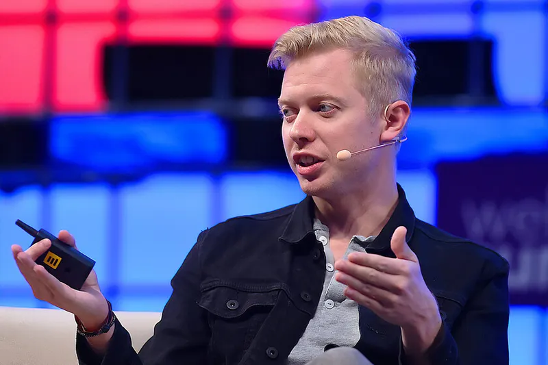 Steve Huffman, cofundador de Reddit, sobre la IA: "Nunca podremos escapar de ella"