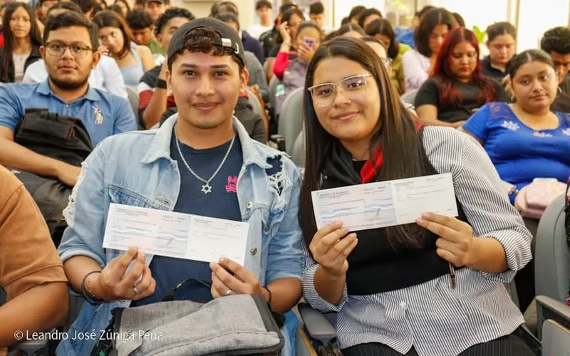 Rosario: Informa a las familias sobre temas educativos