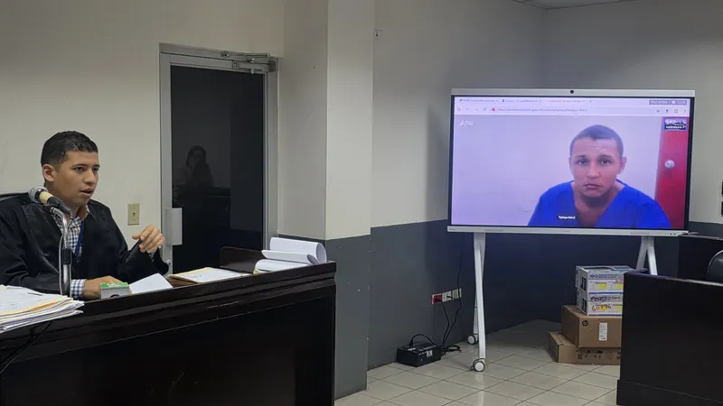 Dos hombres enfrentan proceso judicial por robo de celular en San Judas