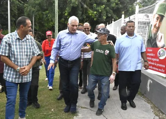 Díaz-Canel en el barrio de “La Timba”: Las transformaciones son con el pueblo