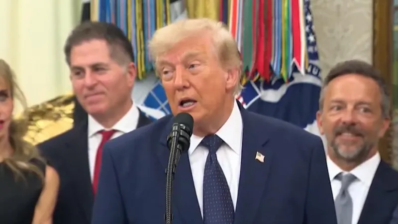 Crece el escándalo: Trump reconoce que pidió a Infantino que revisase la roja a Balogun