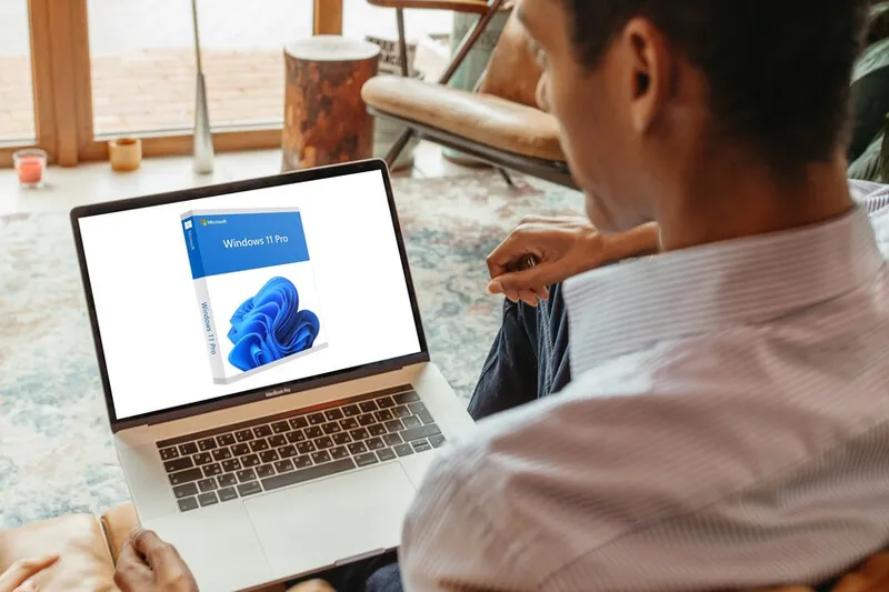 Un programador pidió ayuda a Microsoft para activar Windows 10 y la respuesta fue invitarle a crackearlo. Apple lleva 14 años haciéndolo más fácil