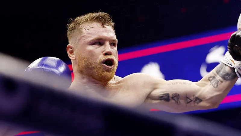 'Canelo' Álvarez peleará en Arabia Saudita a pesar de los ataques armados