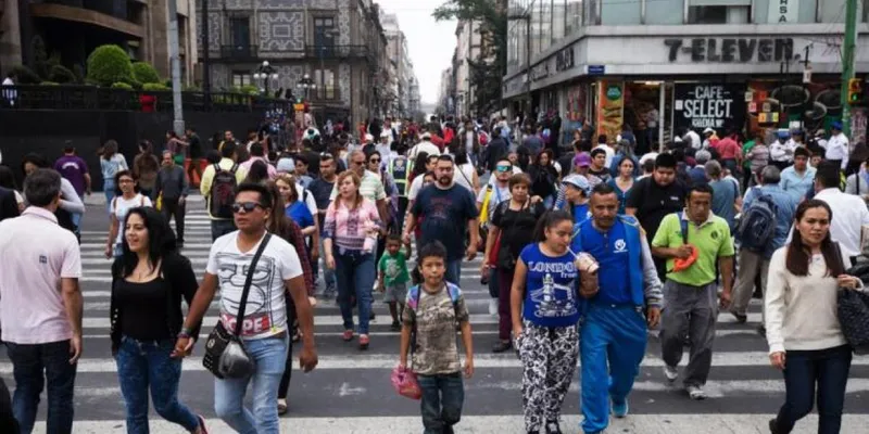 México ya cuenta con 130.9 millones de habitantes; edad promedio continúa en aumento