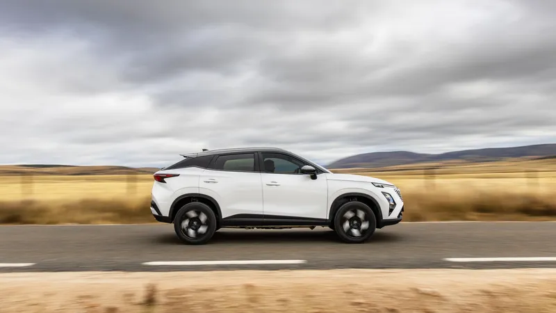 El coche híbrido arrasa en España: casi 400.000 vendidos en ocho meses y estas son las claves de su éxito