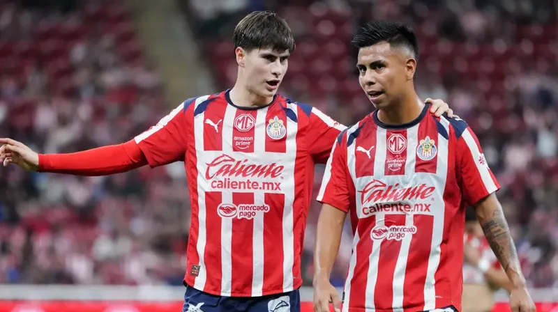 Efraín Álvarez reaccionó a la salida de Armando González al fútbol griego