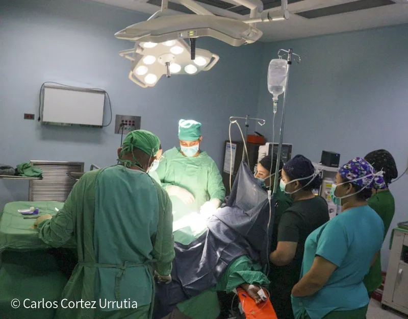 Hospital Bertha Calderón realiza jornada de cirugías mamarias y uterinas