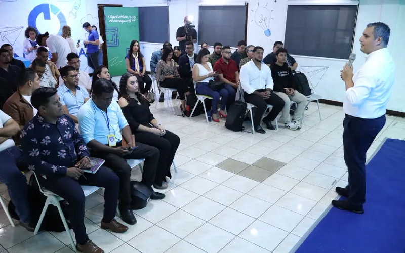 Mentores de Hackathon Nicaragua 2026 fortalecen capacidades en segundo Encuentro Nacional