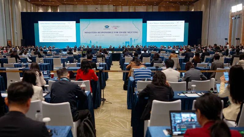 El vicepremier chino pide la cooperación del APEC para promover la prosperidad común
