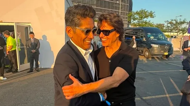 Dos leyendas, una foto: Jorge Campos revela su próxima 'Misión Imposible' junto a Tom Cruise
