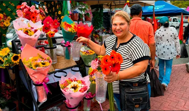 Familias emprendedoras en ferias “Junio de Alegría y Victorias”