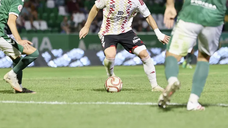 Primera Federación confirma el fútbol gratis que verás en la jornada 9 por la TDT