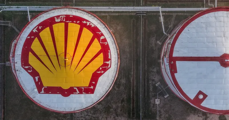 Shell dispara sus ganancias por auge del comercio de petróleo y la refinación