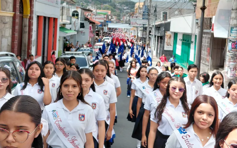 Estudiantes de Matagalpa celebran 46.º aniversario de la Gran Cruzada Nacional de Alfabetización